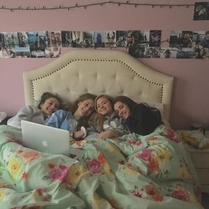 Meet your Posher, Julia